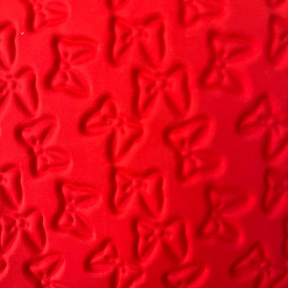 Disney Parks Minnie Mouse D-Tech Red Bow Embossed 11" Tablet Crossbody Purse Bag - Picture 13 of 14